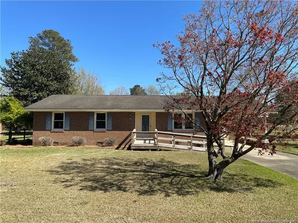 28 N Sixth Street, Clarkton, NC 28433