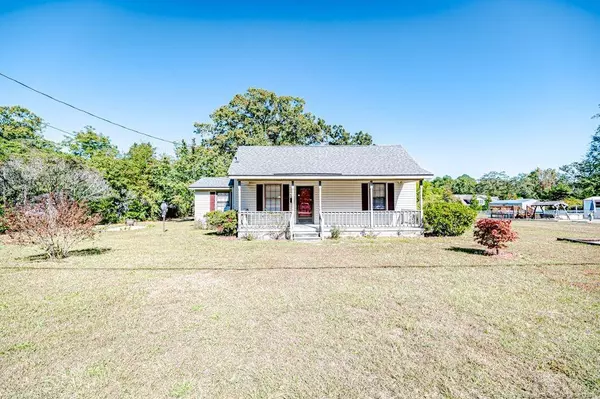 414 W 6th Avenue, Raeford, NC 28376