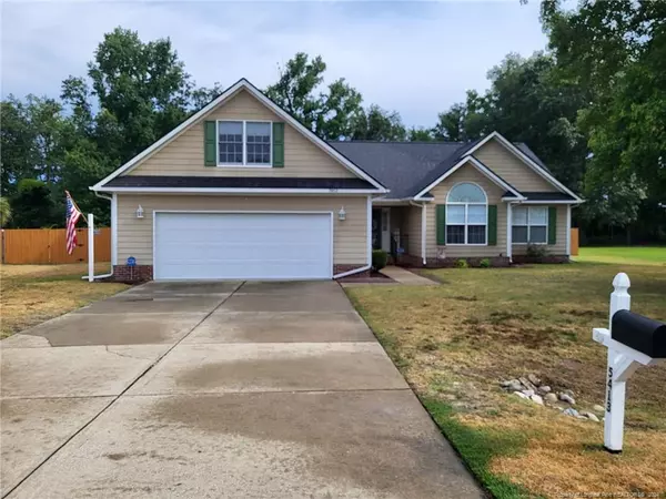 5413 Finish Line Drive, Hope Mills, NC 28348