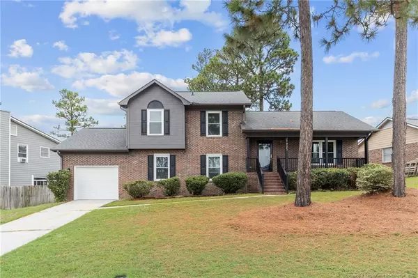 1925 Daphne Circle, Fayetteville, NC 28304