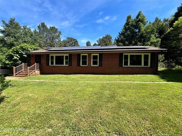 806 Sunset Drive, Carthage, NC 28327