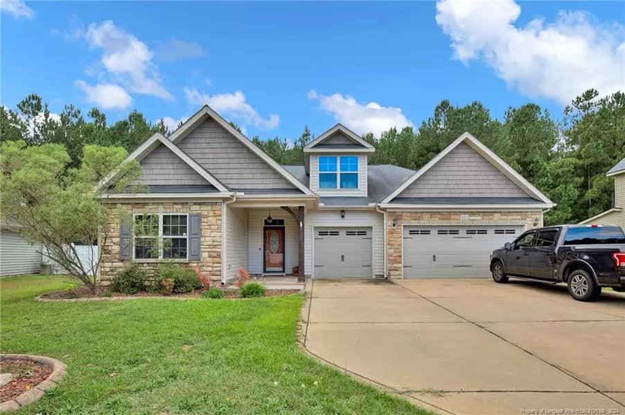 215 Snipe Court, Raeford, NC 28376