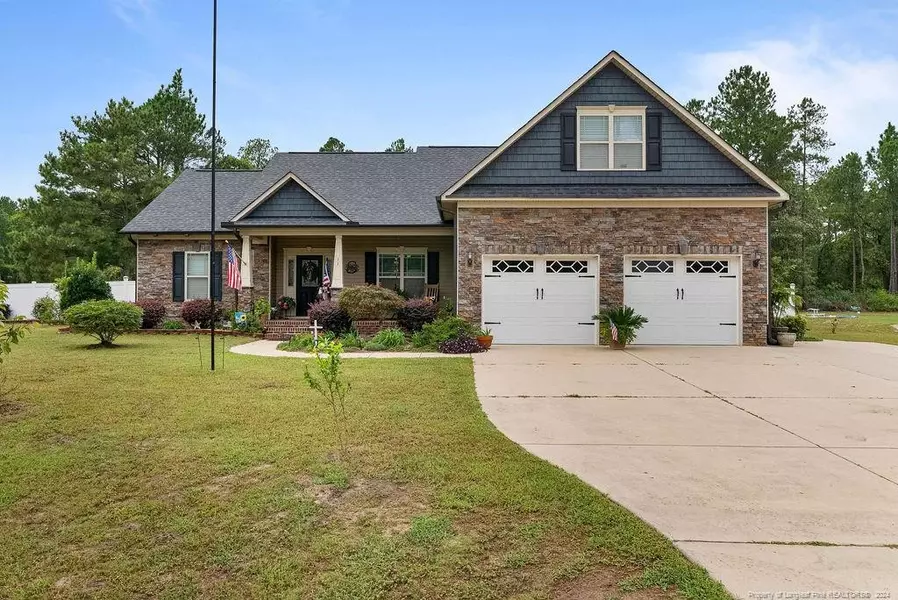 11 Woods Edge Drive, Dunn, NC 28344