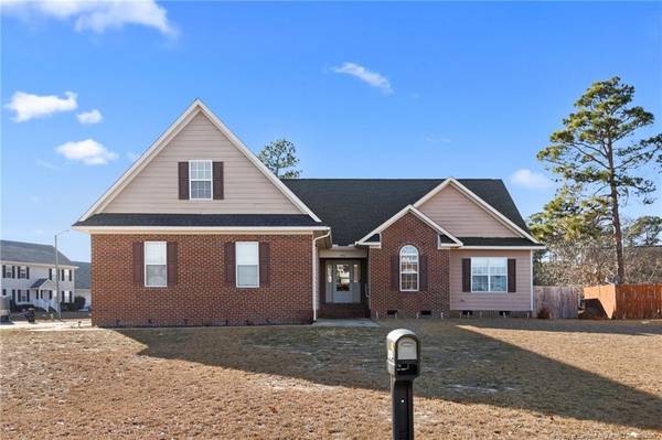 2950 Highplains Drive, Hope Mills, NC 28348