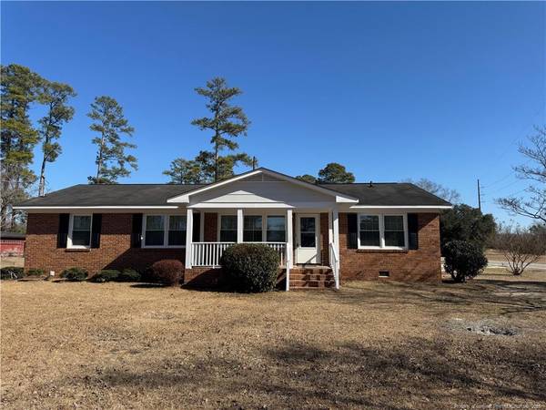 805 S Austin Street, Maxton, NC 28364