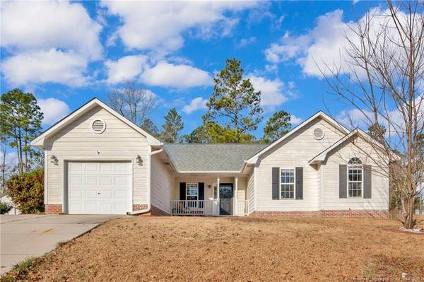 514 Northwoods Drive, Raeford, NC 28376