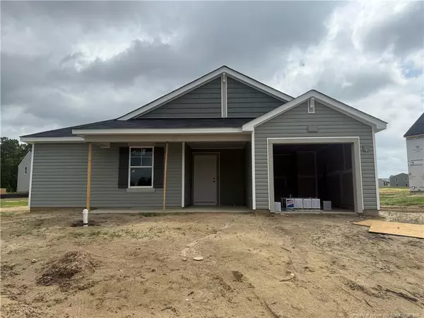 972 Sapphire Stone Lane, Hope Mills, NC 28348
