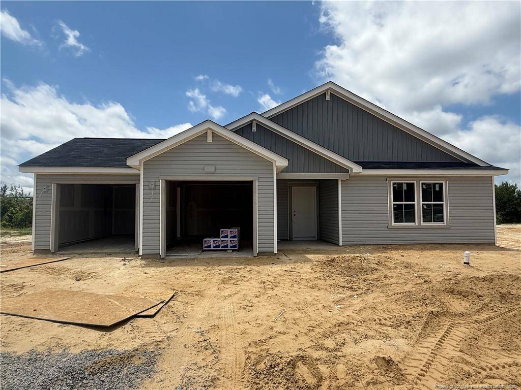 963 Sapphire Stone Lane, Hope Mills, NC 28348