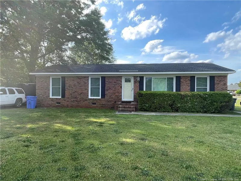 6601 Carloway Drive, Fayetteville, NC 28304