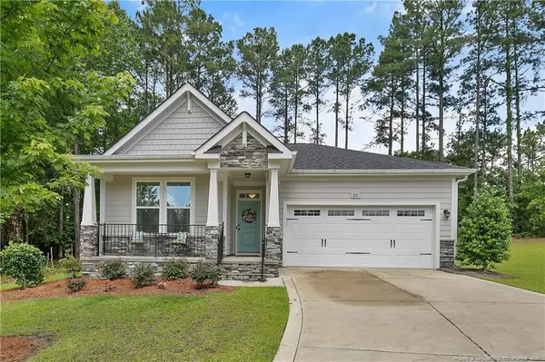 25 Glenside Court, Spring Lake, NC 28390