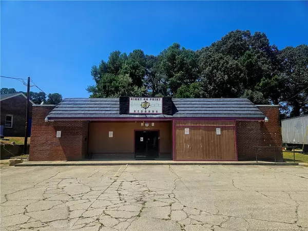 1023 Pamalee Drive, Fayetteville, NC 28303