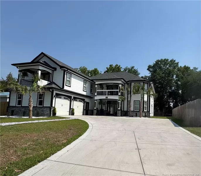 504 E Edinborough Avenue, Raeford, NC 28376