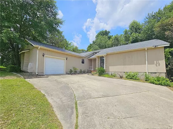 918 Dandridge Drive, Fayetteville, NC 28303