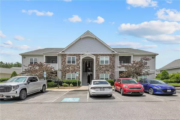 291 Gallery Drive #104, Spring Lake, NC 28390