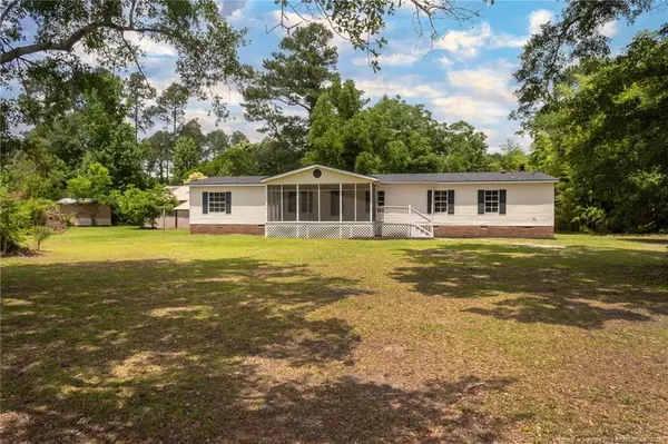 2990 Aberdeen Road, Raeford, NC 28376