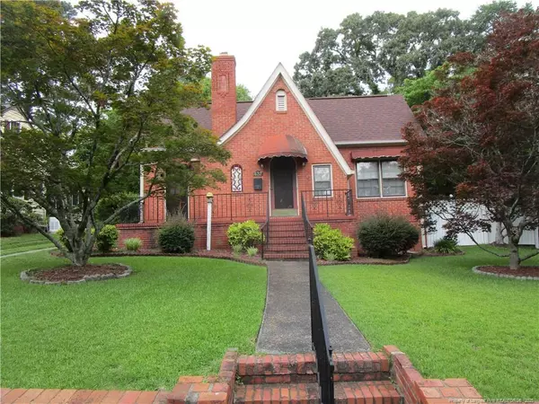 432 Rollingwood Circle, Fayetteville, NC 28305