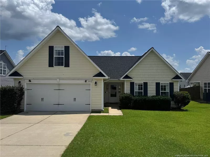 5223 Woodpecker Drive, Hope Mills, NC 28348