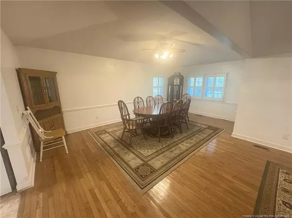 Dunn, NC 28334,6566 Bend of River Road