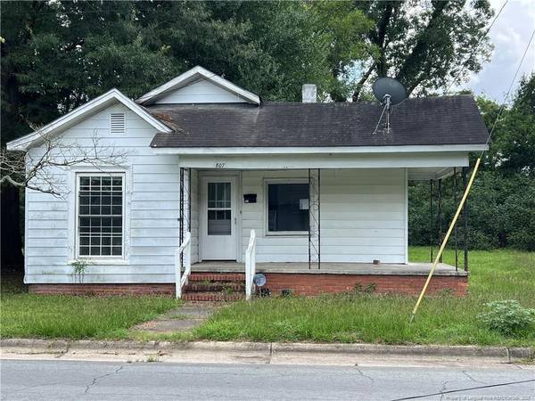 807 Mckoy Street, Clinton, NC 28328