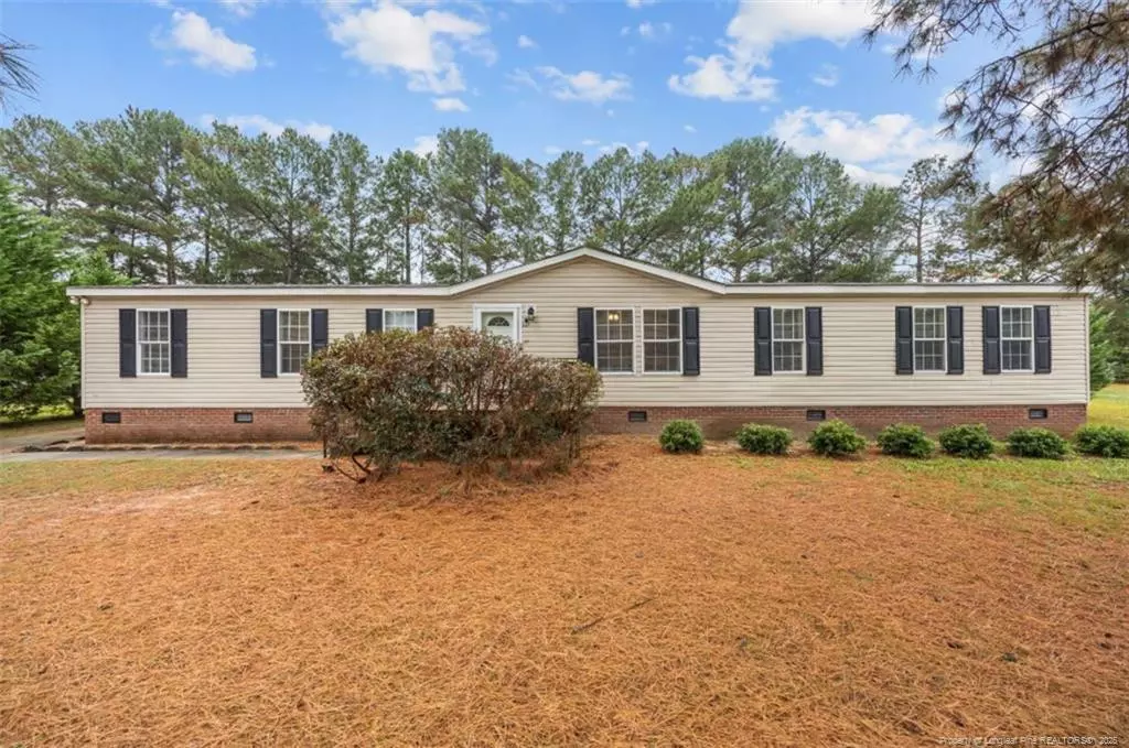 Coats, NC 27521,227 Deanne Lane