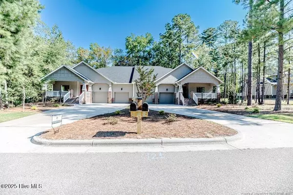 111 Lamplighter Village Drive, Pinehurst, NC 28374