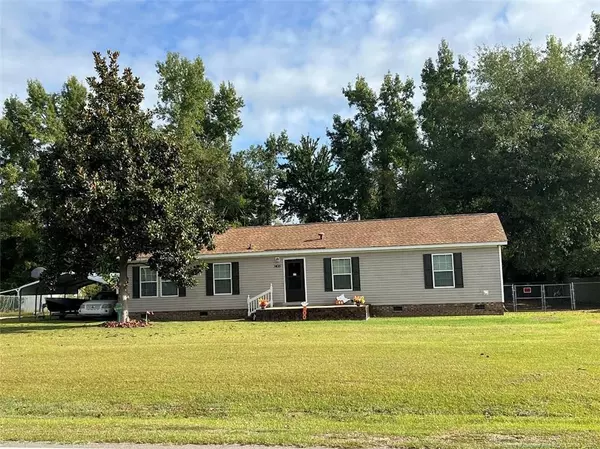 1435 E Green Springs Road, Parkton, NC 28371