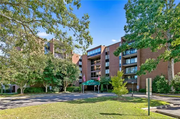 1100 Clarendon Street #202, Fayetteville, NC 28305