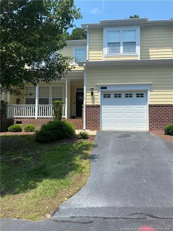 28 Hawk Ridge Drive, Spring Lake, NC 28390