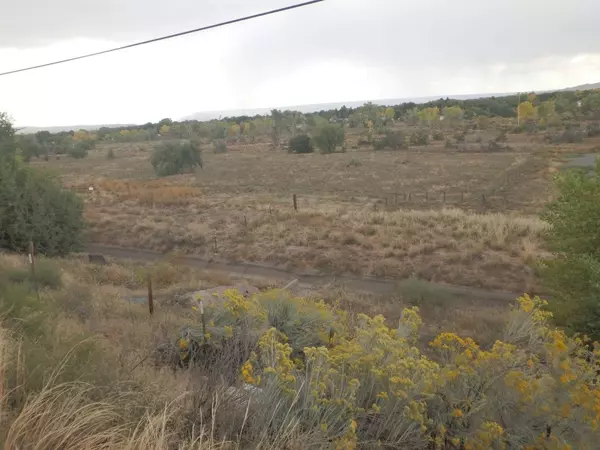 Espanola, NM 87532,84/285 Hennigan #Lot B