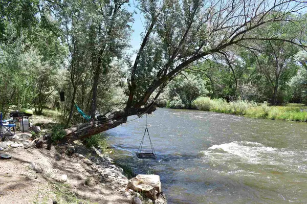 La Canova, NM 87582-0000,303 CO RD 59 La Canova