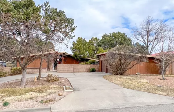 406 Kolleen CT, White Rock, NM 87547