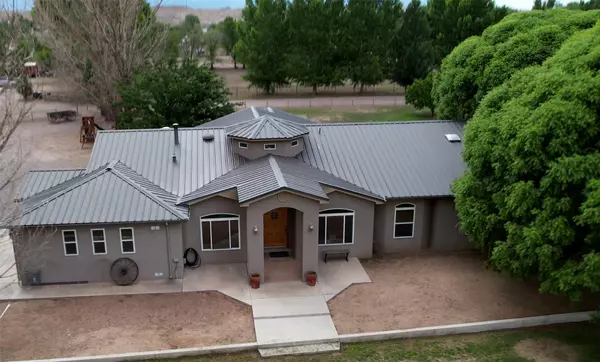 Los Lunas, NM 87031,8 Tuki CT