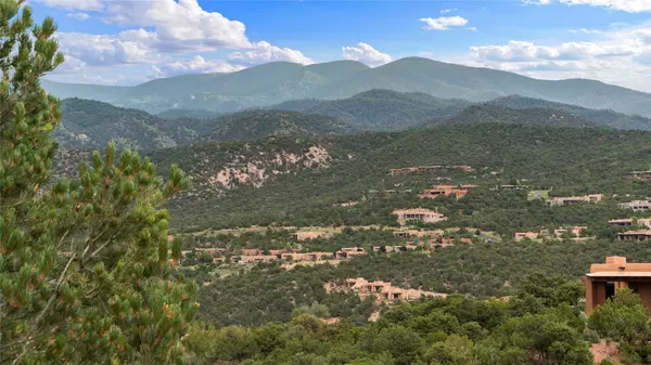 Santa Fe, NM 87506,17 Bishops TRL