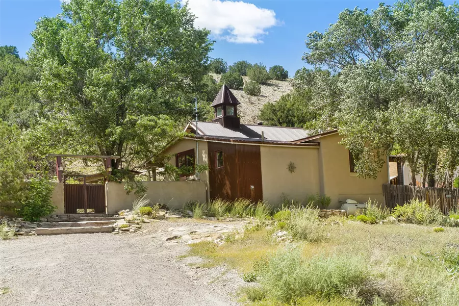 13 Backroad, Cerrillos, NM 87010