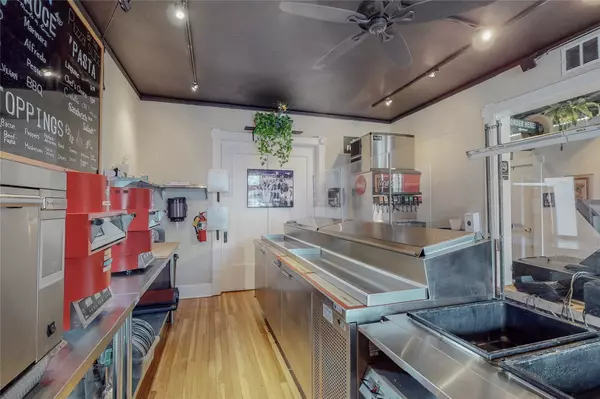 Santa Fe, NM 87501,122 Grant AVE