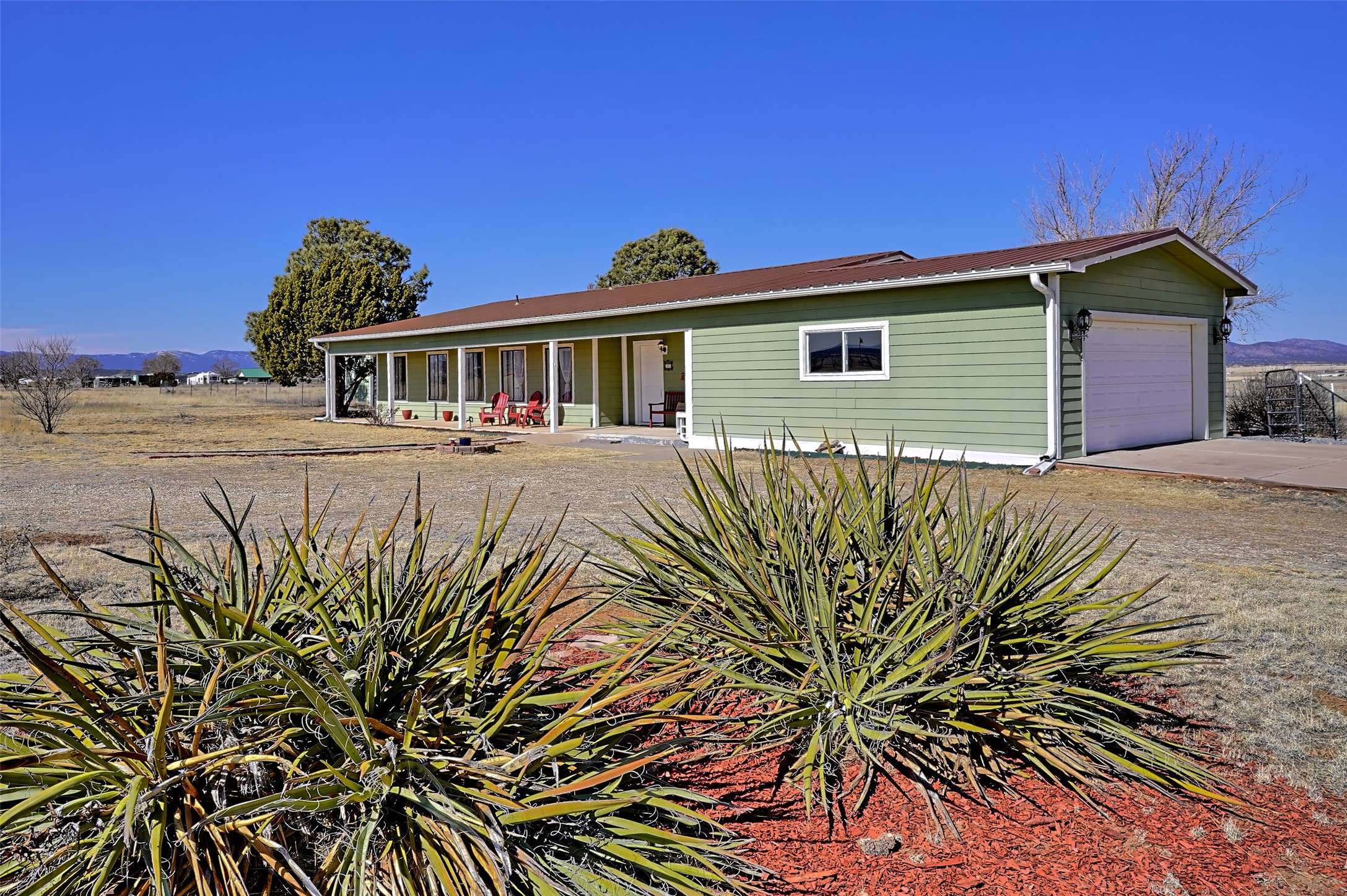 33 Jensen LN, Edgewood, NM 87015