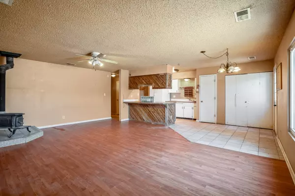 Rio Rancho, NM 87124,1745 Alpha RD SE