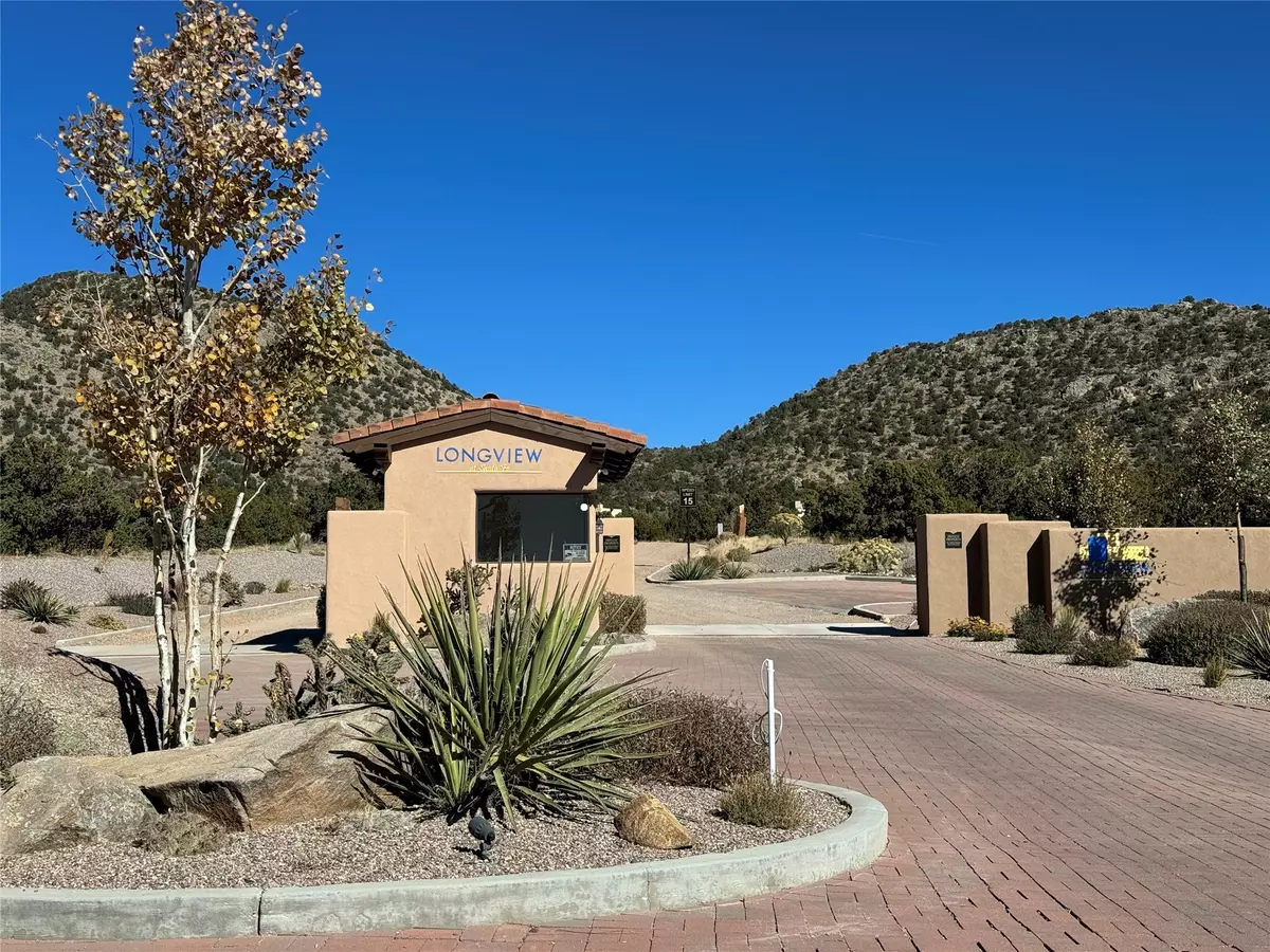 Santa Fe, NM 87505,21 Entrada Longview