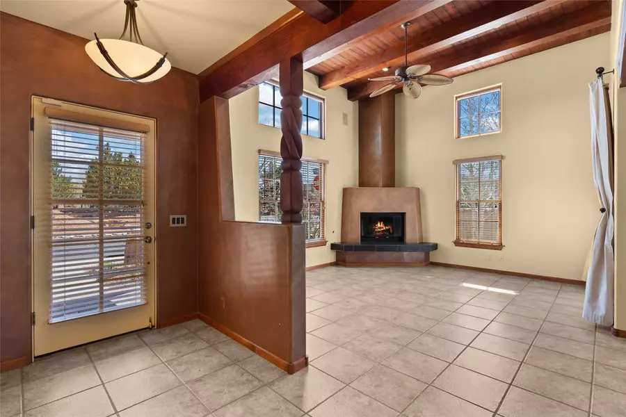 11 Calle Festiva, Santa Fe, NM 87507