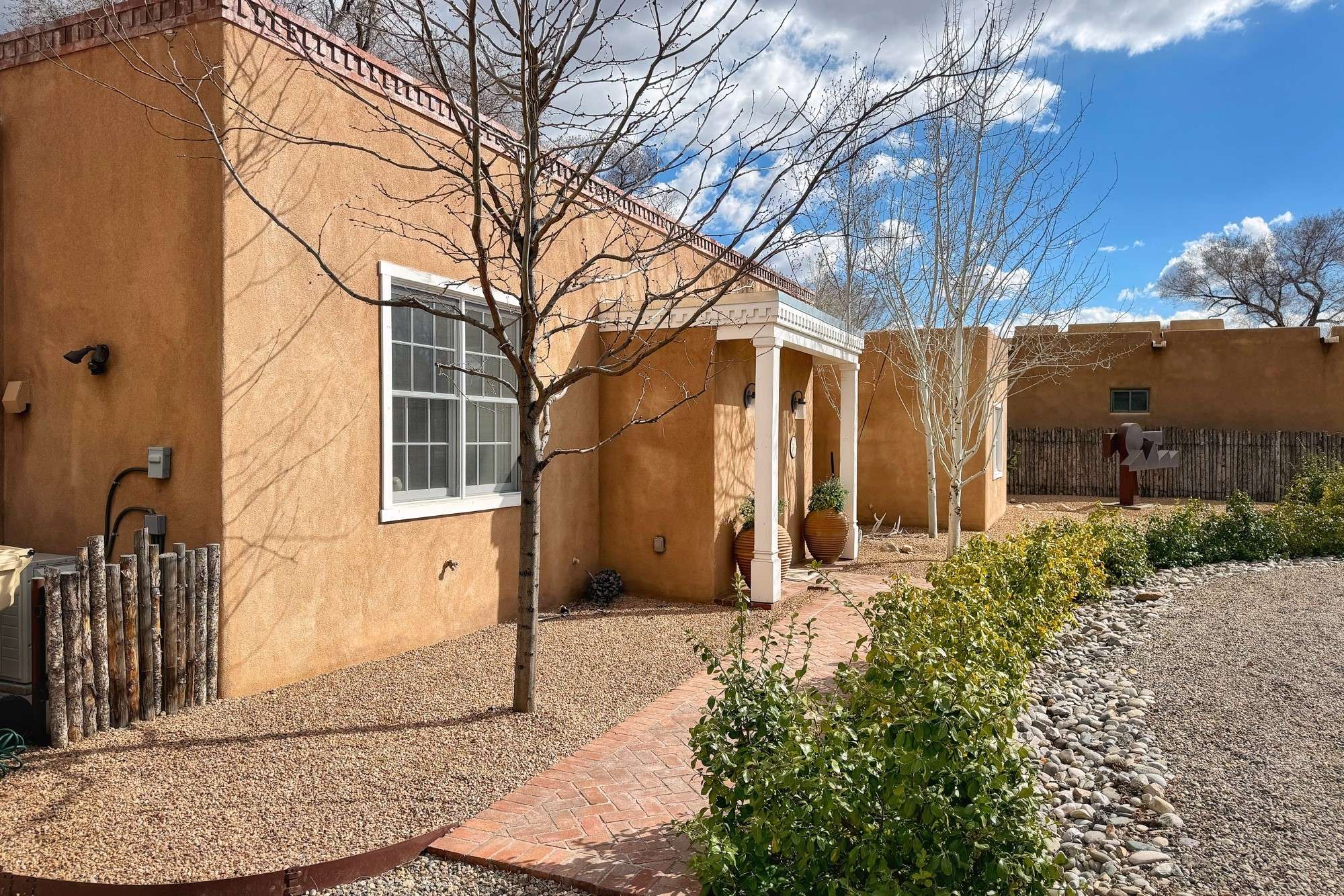 715 Gregory Ln, Santa Fe, NM 87505