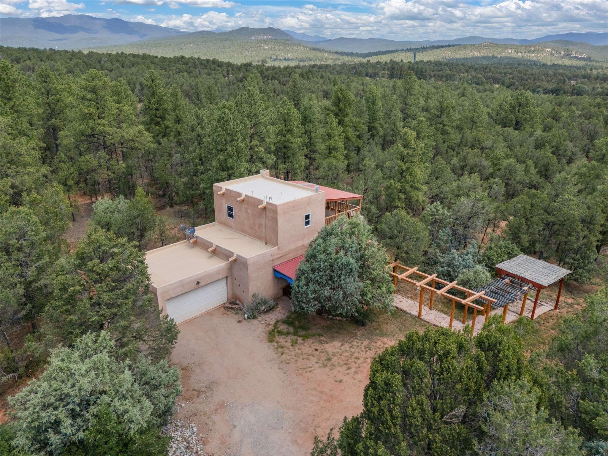 42 Glory LN, Glorieta, NM 87535
