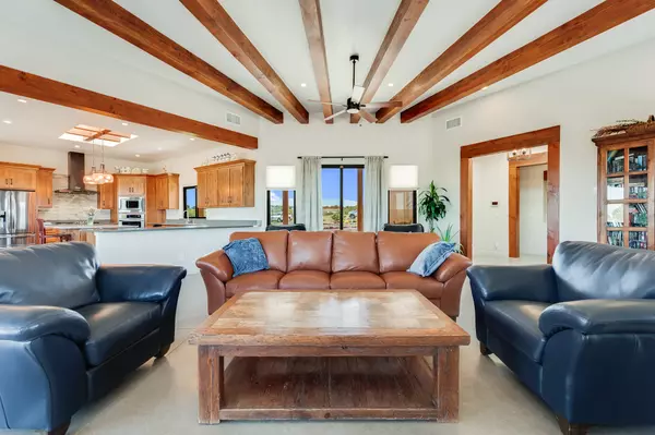 18 Longhorn, Santa Fe, NM 87506