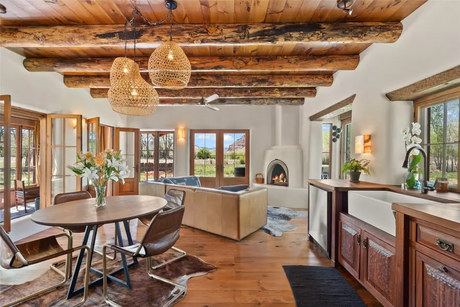 23 Rancho Acequias, Abiquiu, NM 87510