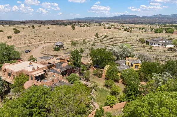 14 Destierro TRL, Pojoaque, NM 87506