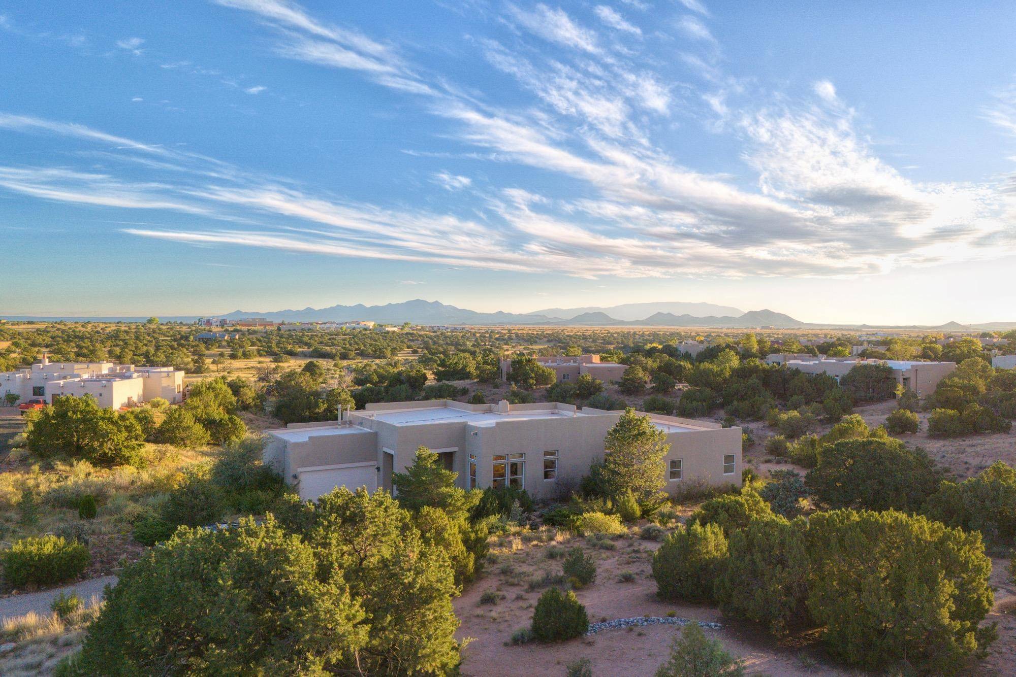 7 Firehearth PL, Santa Fe, NM 87508