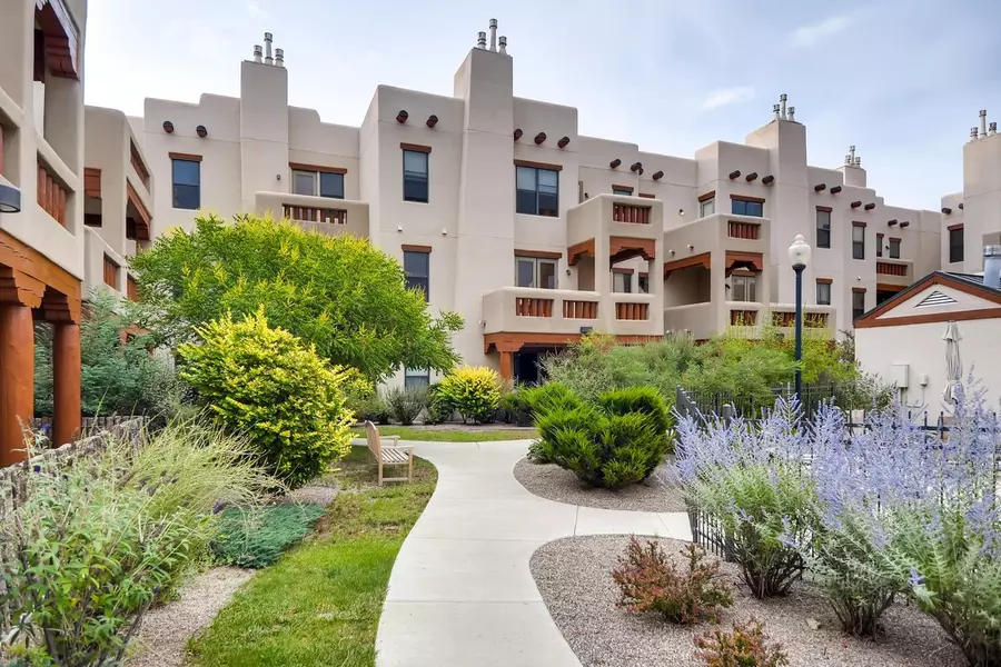 1405 Vegas Verdes #118, Santa Fe, NM 87507