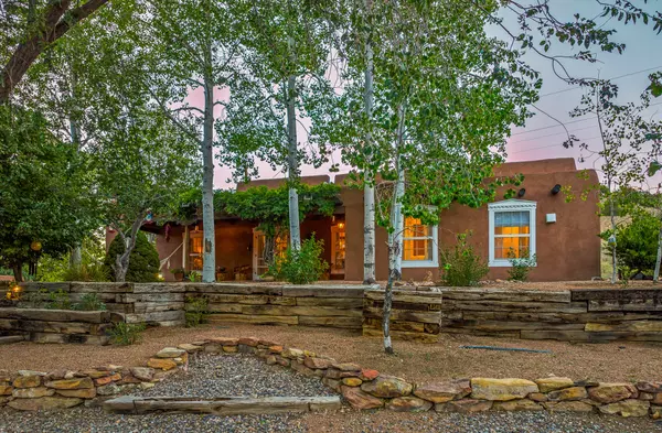 2 Lamy Station Trail, Lamy, NM 87540