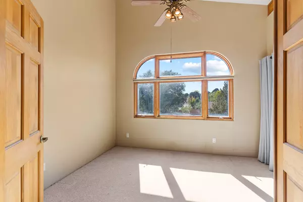 464 Brighton DR White Rock, NM 87547