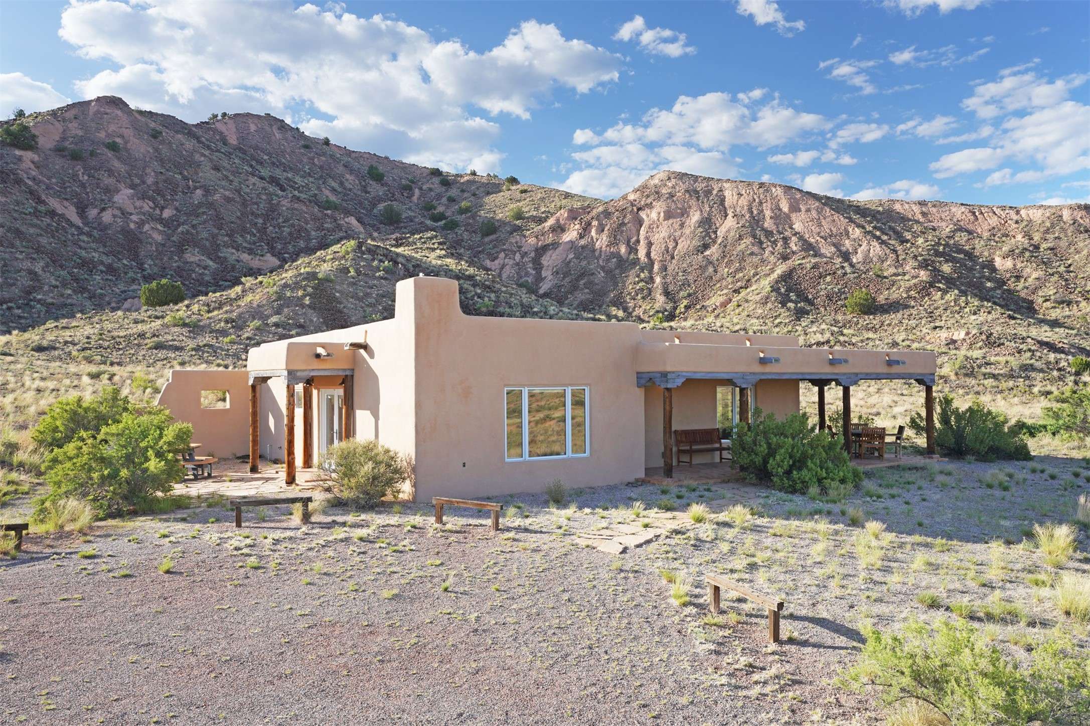 Abiquiu, NM 87510,21 Canjilon ST