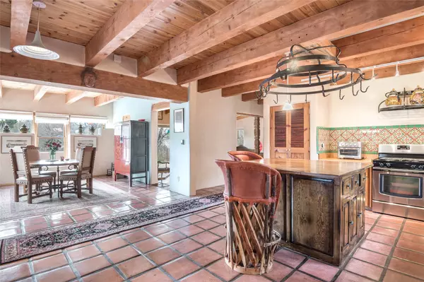 Santa Fe, NM 87505,114 B Valencia RD